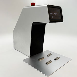 3-Axis Auto Focus Technology